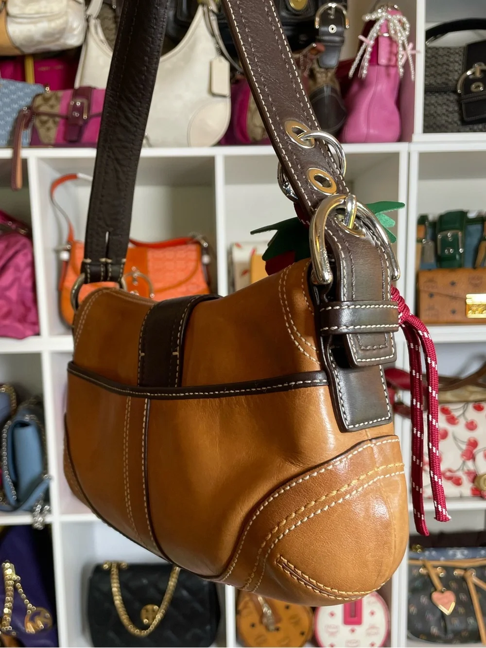 Coach Y2K Brown Duo-Tone Leather Soho  Shoulder Bag 🍓 🍫- F10909